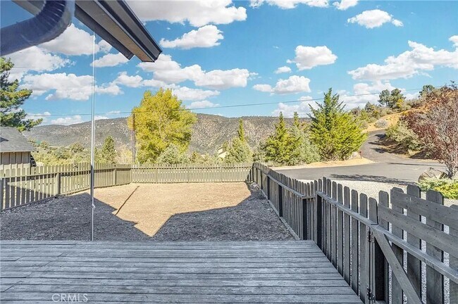 Building Photo - 1809 Pioneer Way