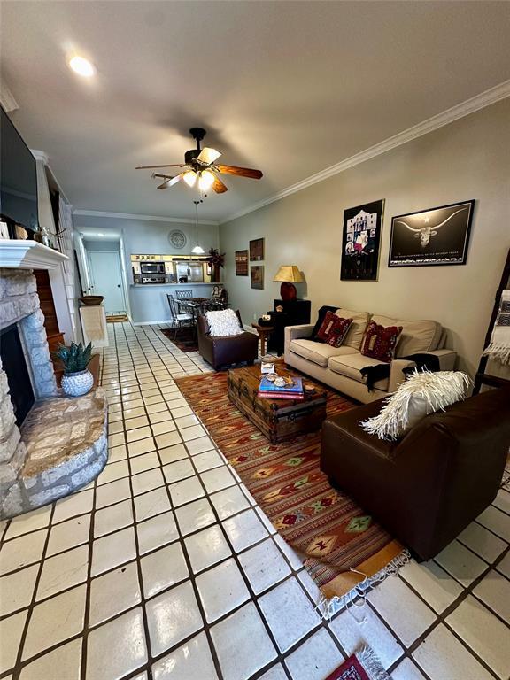 Foto del edificio - 641 W 31st 1/2 St