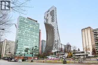 Building Photo - 1568 Alberni St