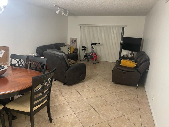 Building Photo - 250 Gate Rd