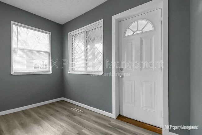 Building Photo - 2918 Azelda St