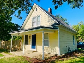 Building Photo - 3045 N 11th St