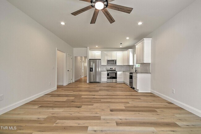 Building Photo - 703 Swadley Rd