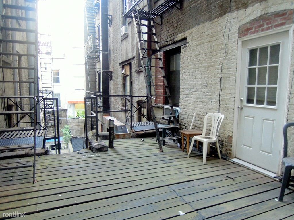 Building Photo - Studio, 1 bath  - 161 Mulberry St