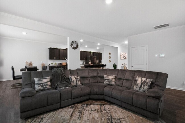 Foto del edificio - 4842 Layton Dr