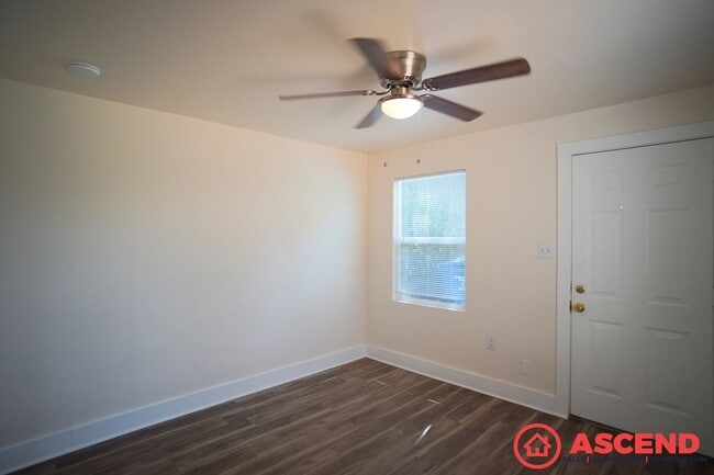 Building Photo - 412 El Tejon Ave