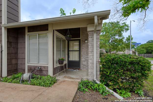 Foto del edificio - 16427 Oak Rock St