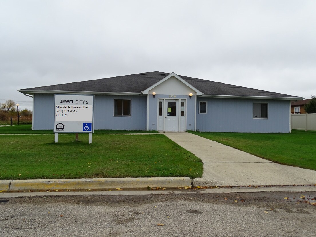 Jewel City 2 Apartments in Rolla, ND