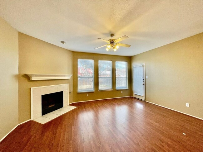 Foto del edificio - House for Lease in McKinney