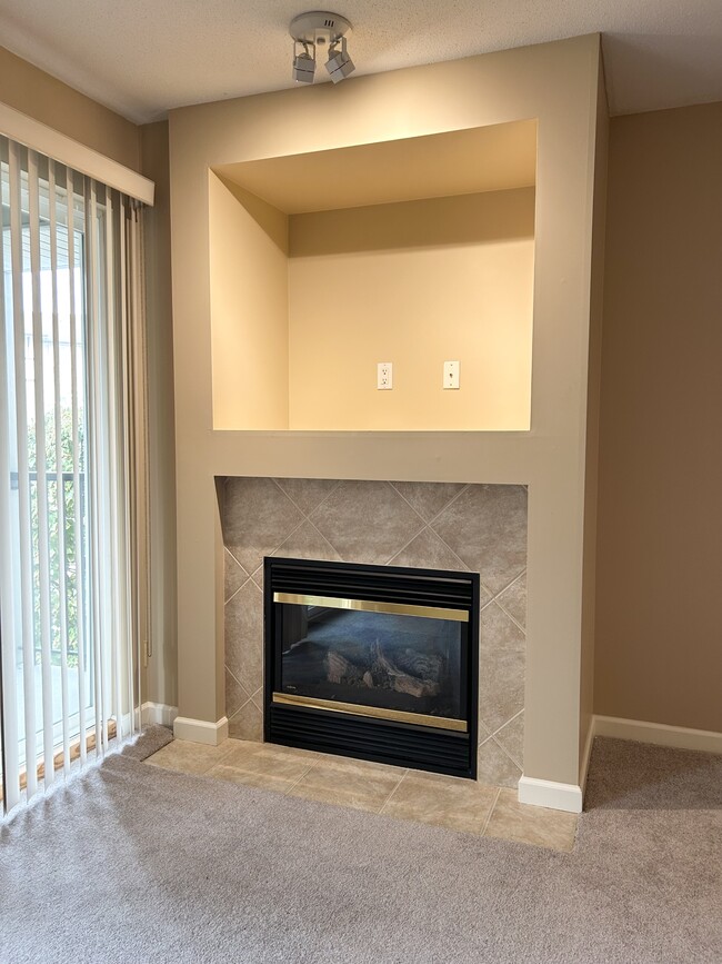 Building Photo - 7536 Topaz Dr