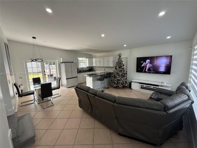 Foto del edificio - 27000 SW 145th Ave