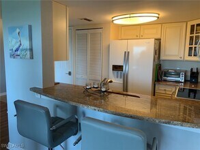 Building Photo - 7406 Lake Breeze Dr