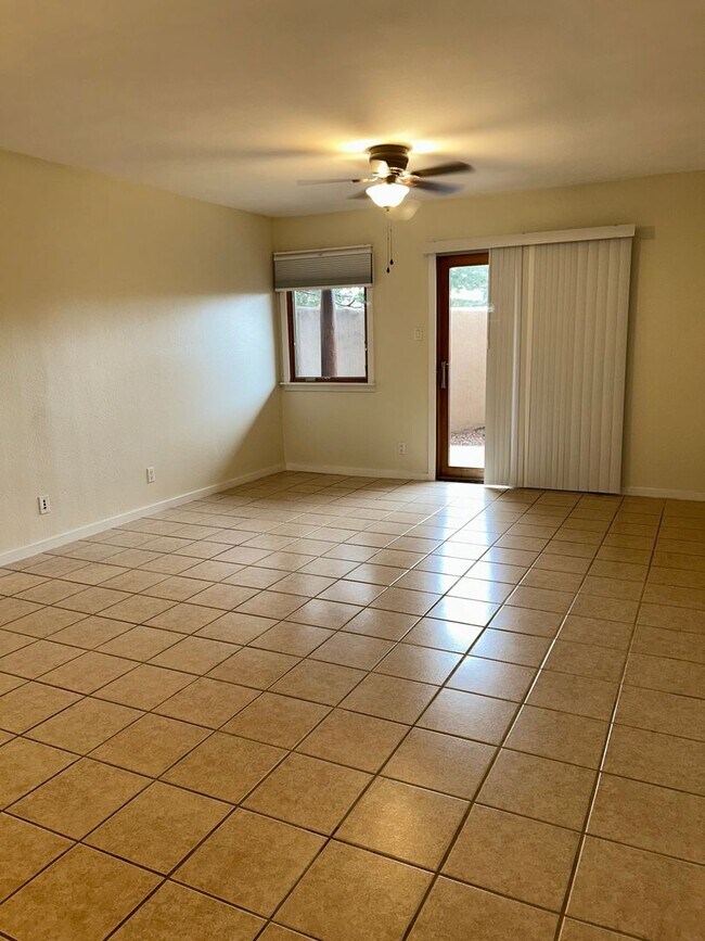 Building Photo - 601 W. San Mateo Road #28 - Lease Only *LE...