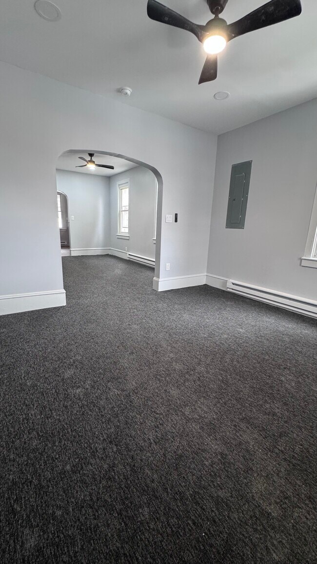 Foto del edificio - 8 W Abbott St