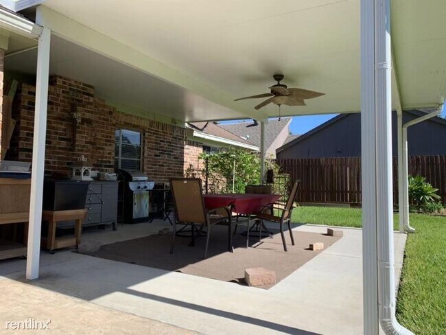 Foto del edificio - 4 br, 2.5 bath House - 2015 Point Clear Ct