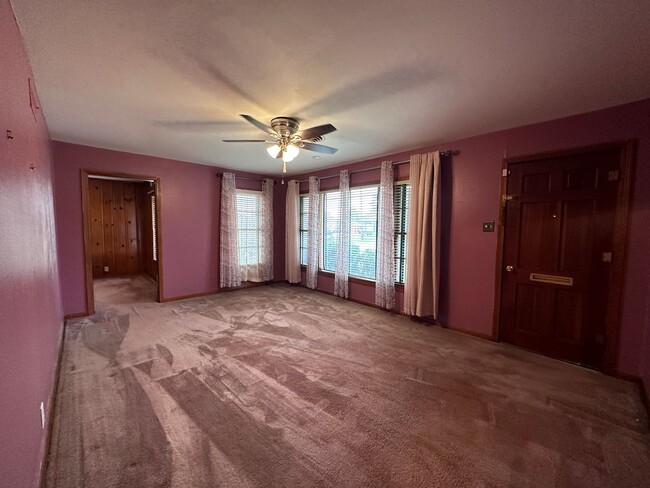 Foto del edificio - Large 2/2 Home, large backyard