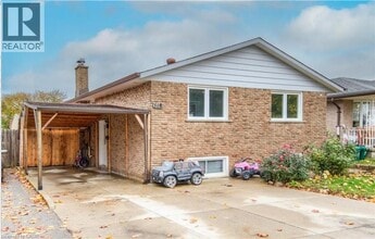 Building Photo - 118 Mercer Rd
