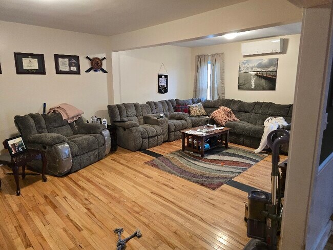 Foto del edificio - 3047 Birchton Rd