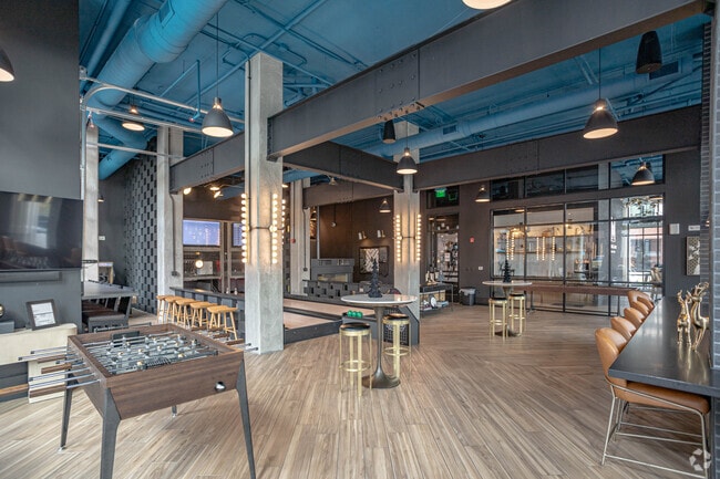Geaux Social - Margaux Midtown