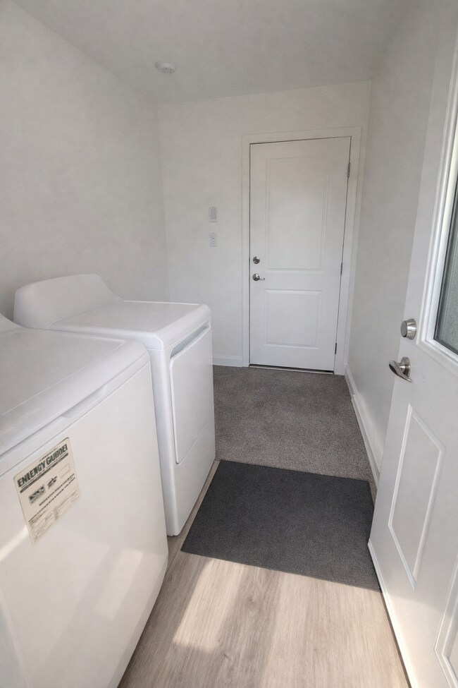 Building Photo - 12148 105 St