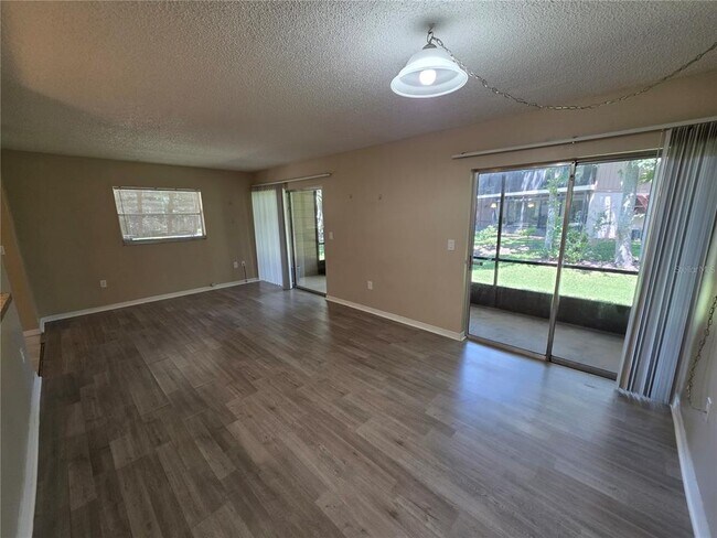 Building Photo - 110 Cypress Woods Ct