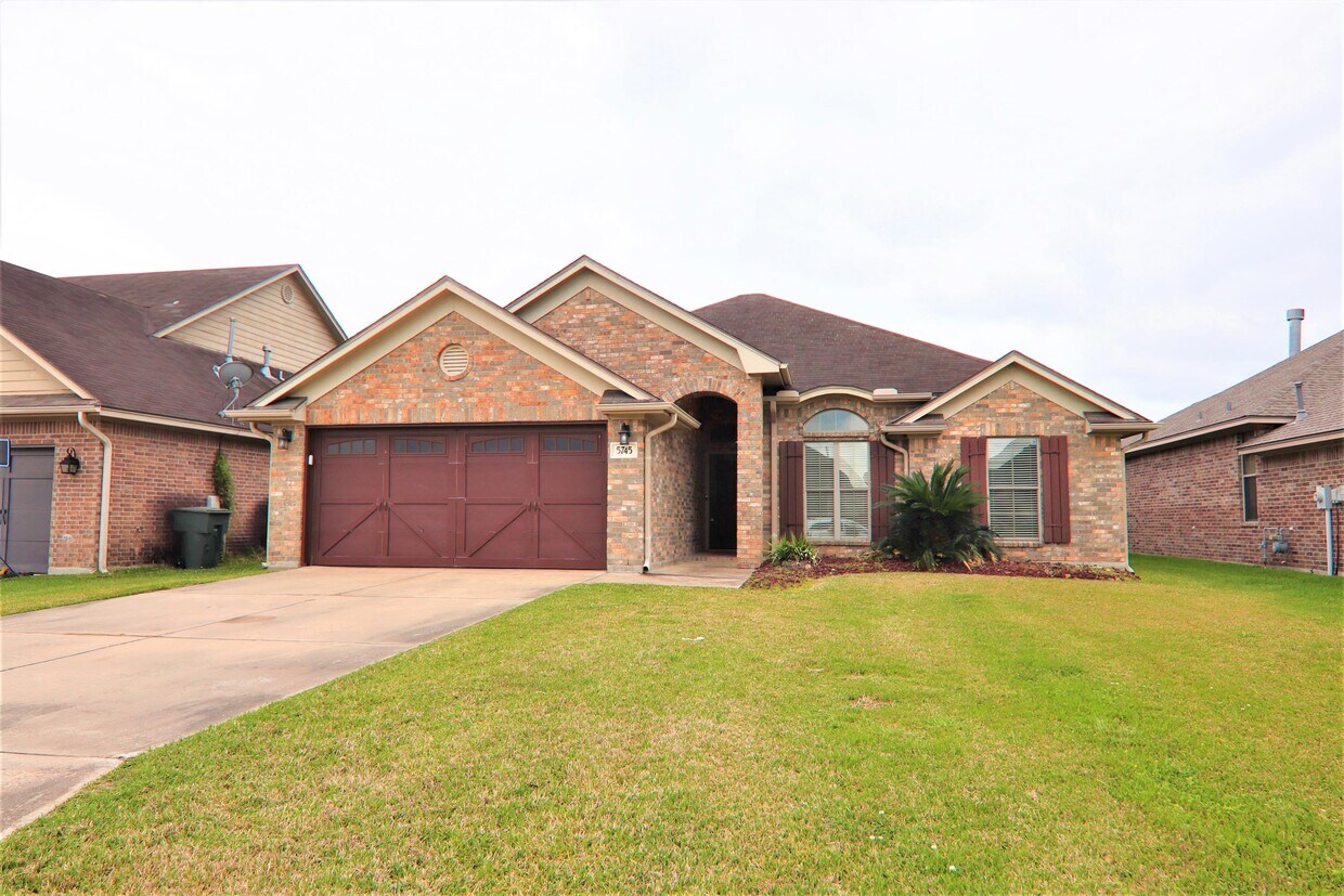 5745 Kathy Ln, Beaumont, TX 77713 House for Rent in Beaumont, TX