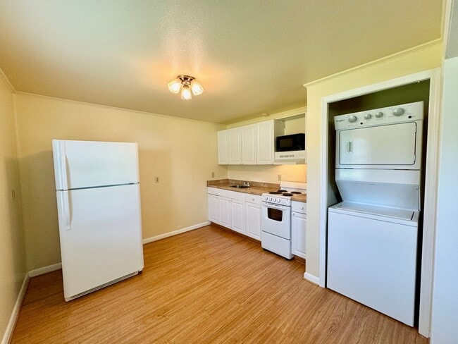 Building Photo - Location, Community, Quality Living. It St...