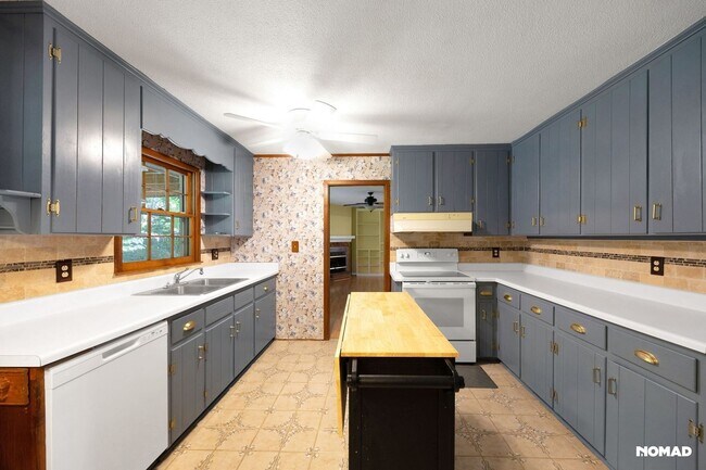 Foto del edificio - Spacious 4BR House in Fayetteville