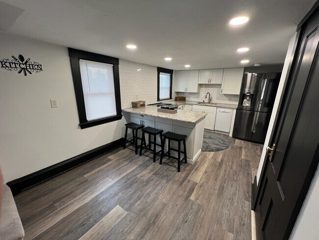 Eat In Kitchen - 10 Old Flanders Rd