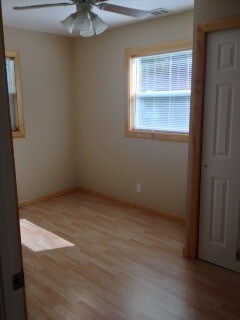 Foto del edificio - 2N211 Pleasant Hill Rd