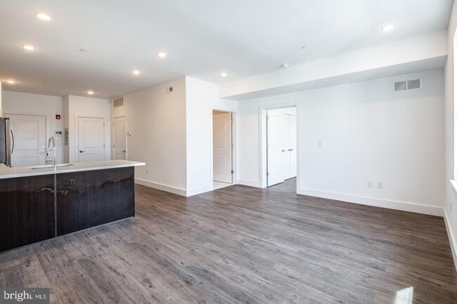 Building Photo - 1427 Melon St