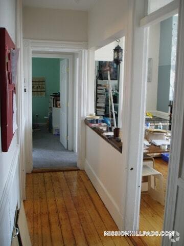 Building Photo - 1451 Tremont St