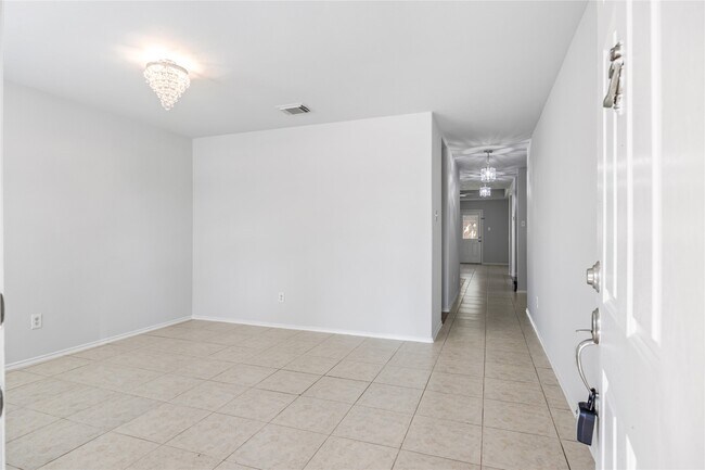 Building Photo - 3414 Aztec Wood Dr