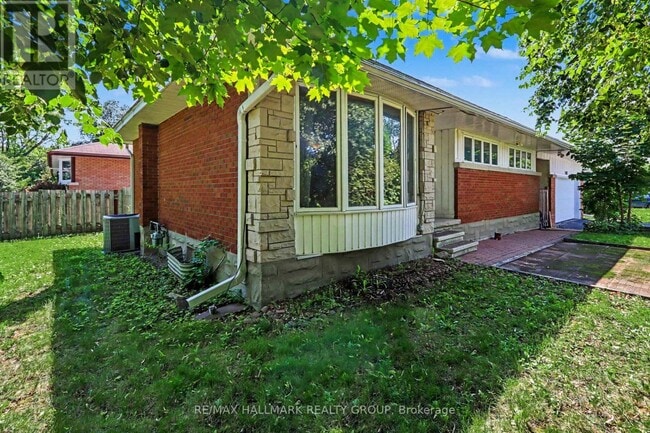 Building Photo - 2067 Bangor St