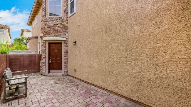 Building Photo - 7523 Tressider Ave