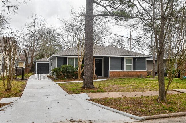 Building Photo - 3023 Pine Gully Blvd