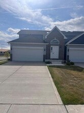 Building Photo - 3123 W 82nd Pl