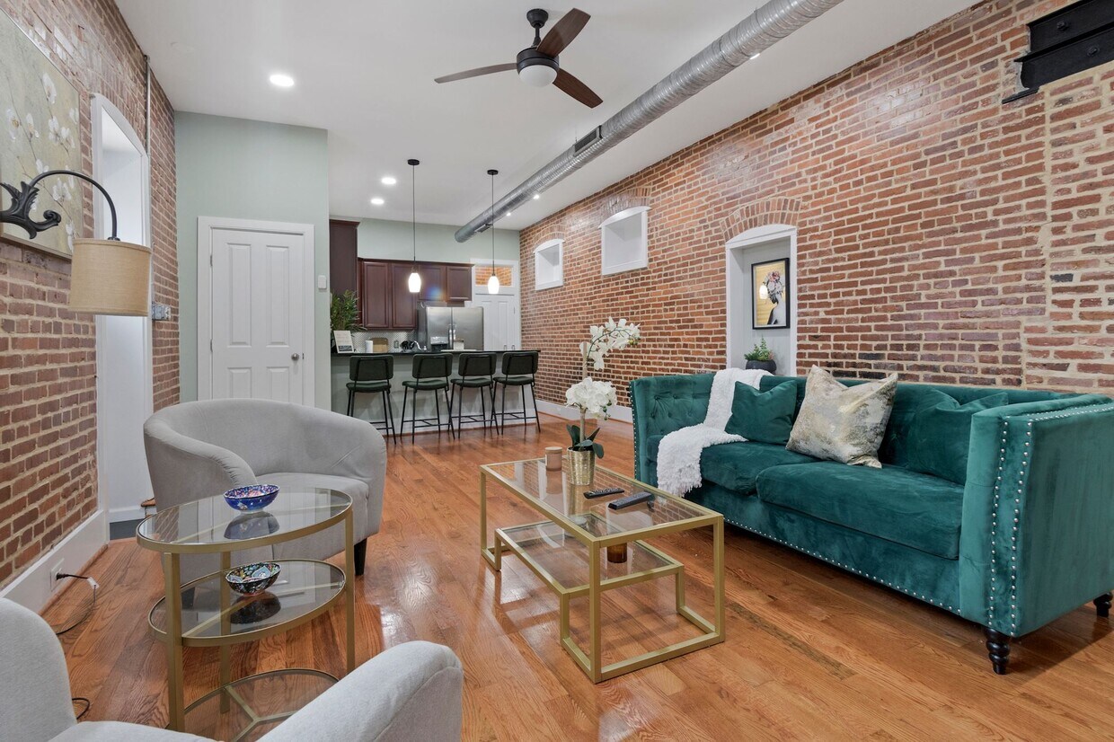 Foto principal - 762 Clifford St