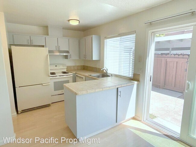 Building Photo - 2 br, 1.5 bath House - 4735 Saginaw Circle