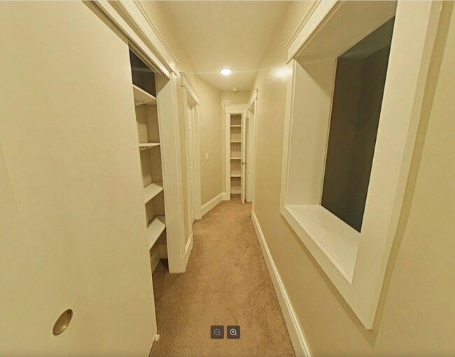 Building Photo - 2453 Neil Ave