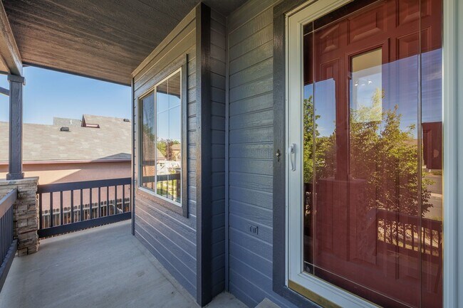 Building Photo - 5108 Hawk Springs Dr