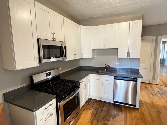 Foto del edificio - 739 N Ridgeway Ave