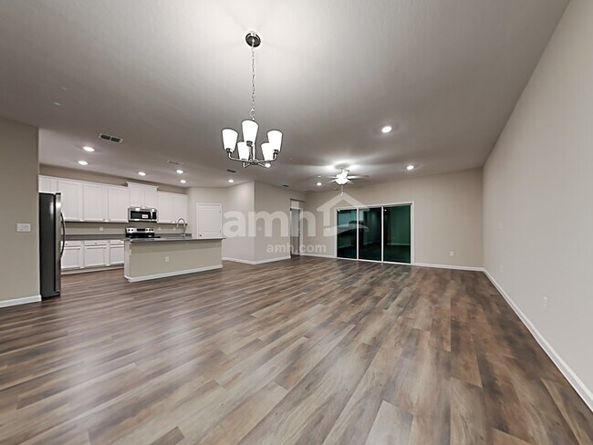 Foto del edificio - 194 Hemlock Point