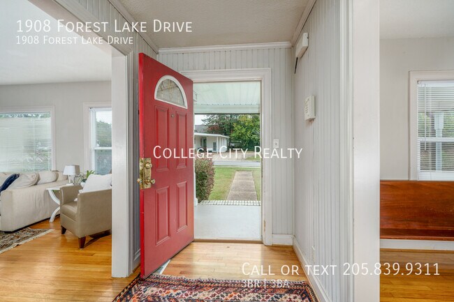 Building Photo - 1908 Forest Lake Dr