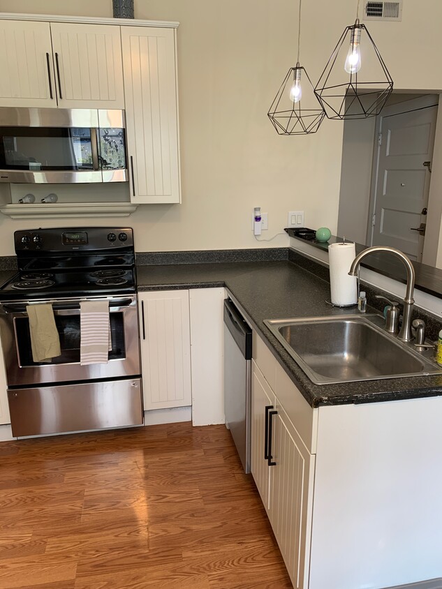 Kitchen - 126 E Vermont St