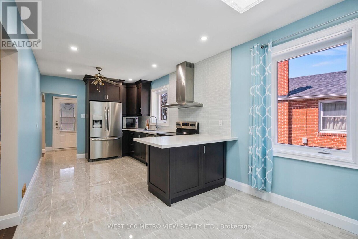 Primary Photo - 31 Rossford Rd