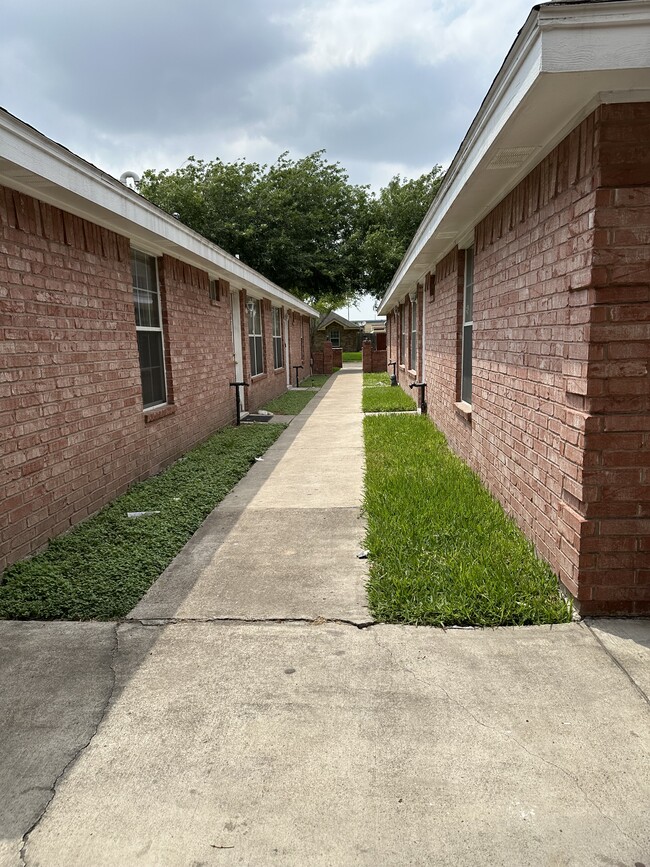 Front view - 2300 N Erica St