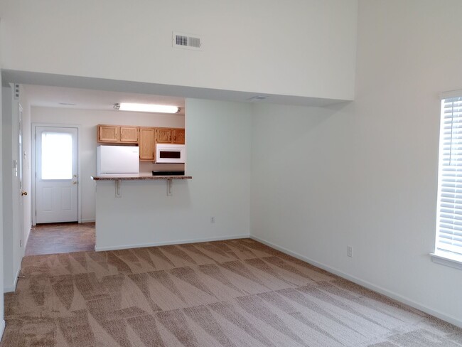 Building Photo - 5101-5103 Carrieridge Dr.
