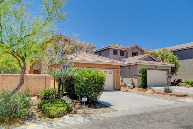 Foto del edificio - MARVELOUS 2 Story, 3 Bedroom Home with LOF...