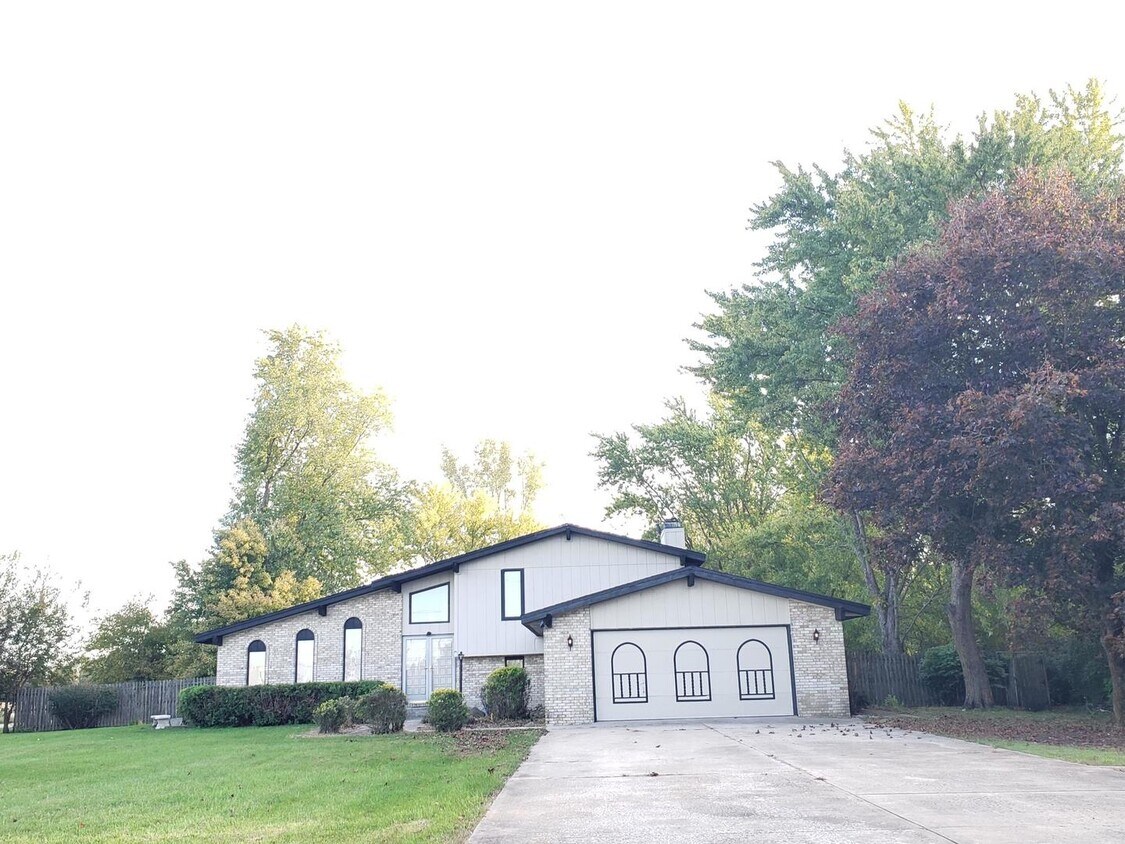Foto principal - 24805 Murphy Rd